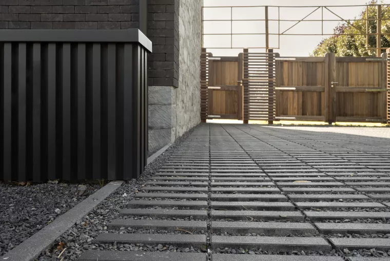 Entrée de maison en pavage 