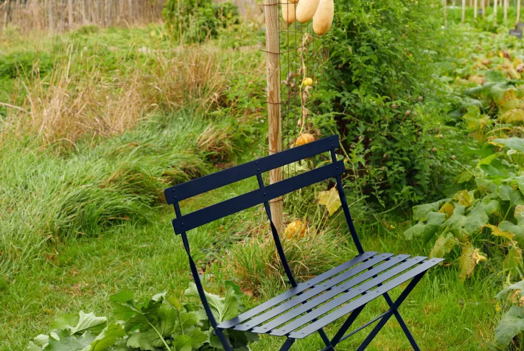 Banc design par Fermob disponible par Signé Jean