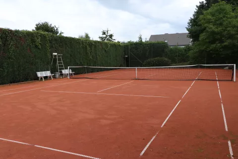 Namur - Terrain de tennis en terre battue